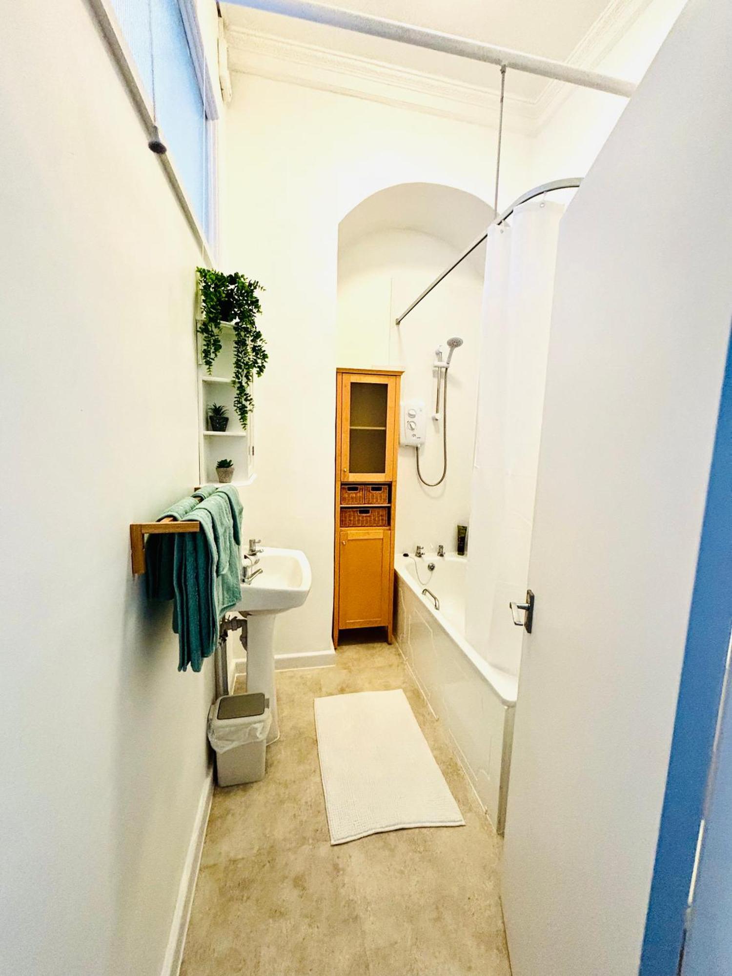 Charming Apartment In The Heart Of Bath Esterno foto